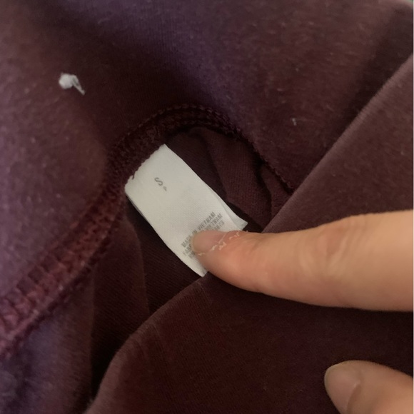 Aerie Chill Play Maroon Leggings - Picture 7 of 7